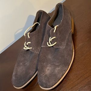 Jump J75 suede dress shoe